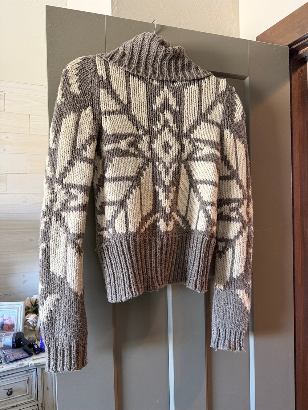 American Eagle Outfitters Taupe & Cream Patterned Turtleneck Sweater